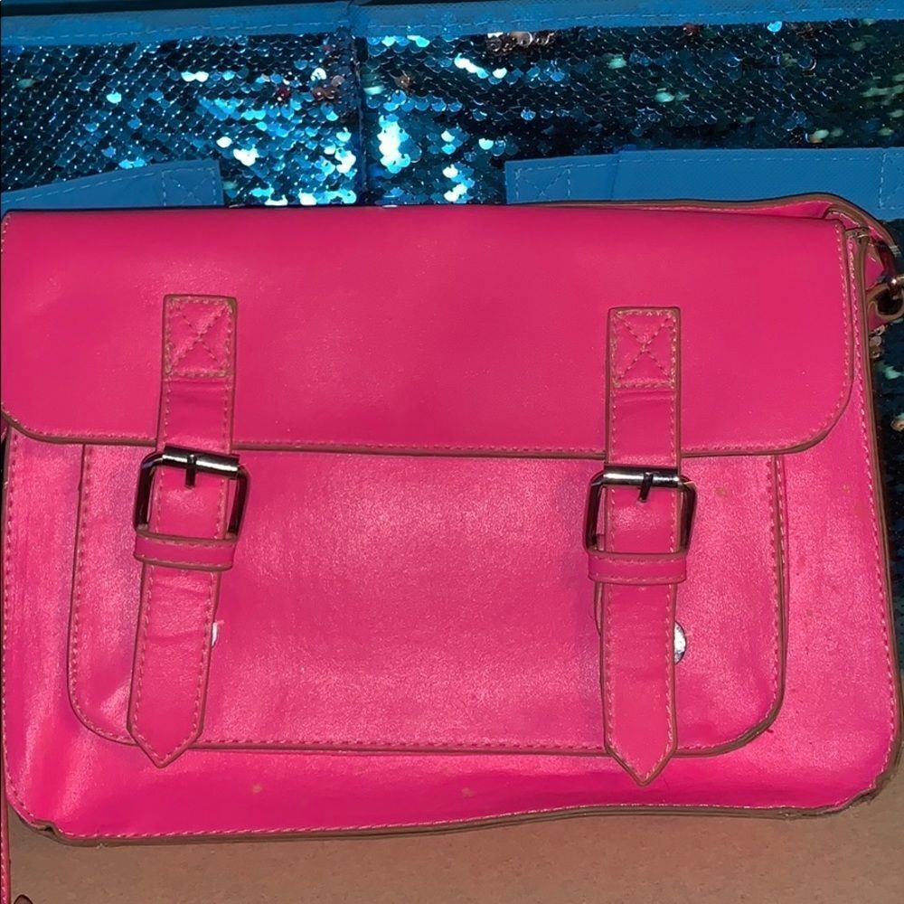 Neon pink bag‎